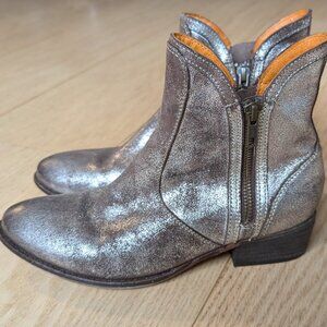 Seychelles ankle booties Metallic Pewter Leather boots
